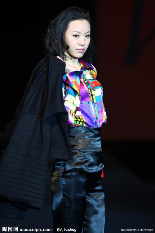 ǰ11¹ҵҵʵ57445Ԫ ͬ2.4%